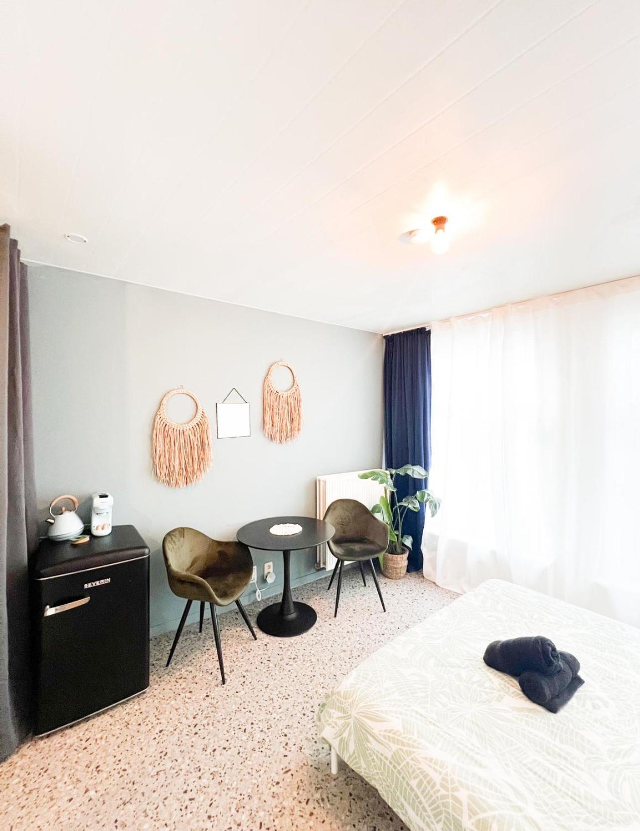 Antwerp Studio'S Apartamento Exterior foto