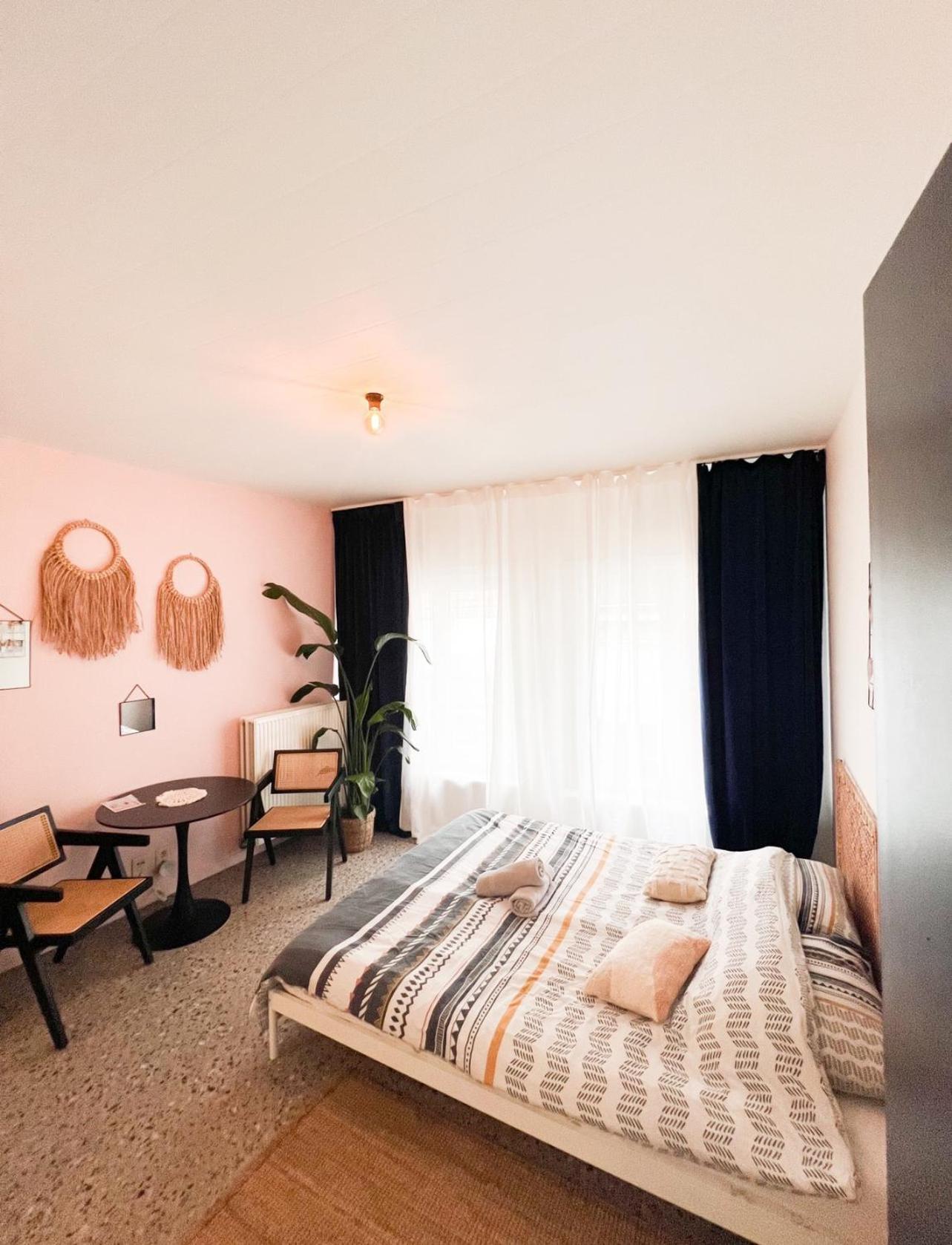 Antwerp Studio'S Apartamento Exterior foto